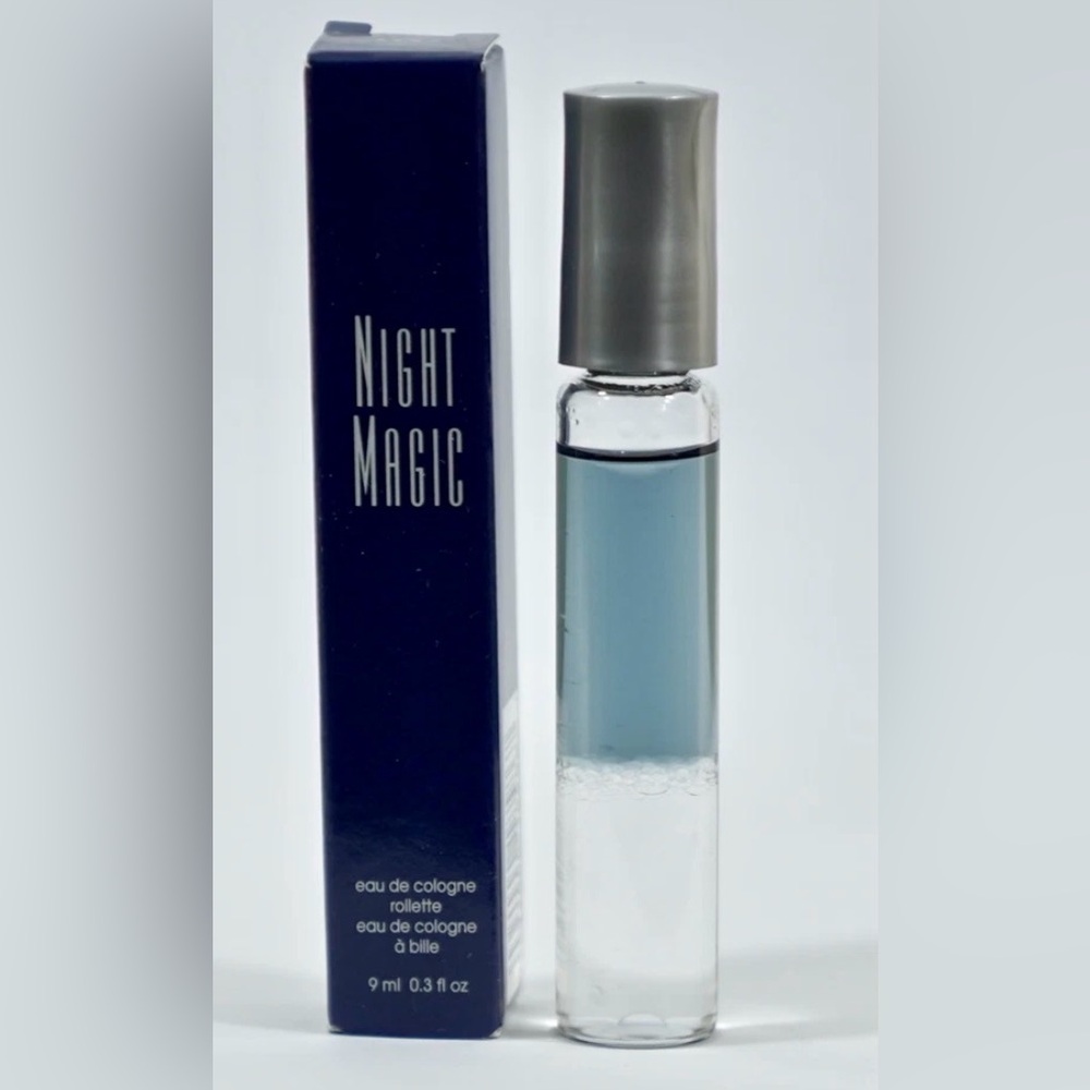Night Magic Roller Perfuum in Light Blue 9ml